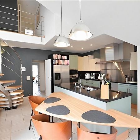 Big And Comfortable Triplex In Knokke Bagian luar foto