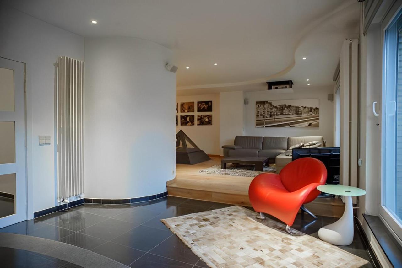 Big And Comfortable Triplex In Knokke Bagian luar foto