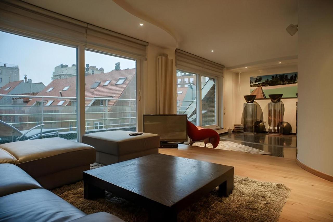 Big And Comfortable Triplex In Knokke Bagian luar foto