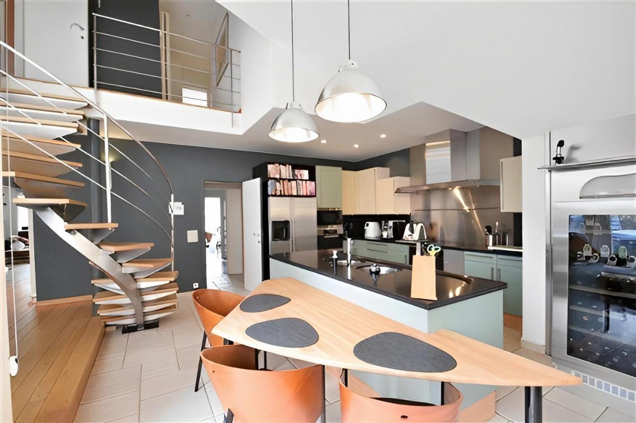 Big And Comfortable Triplex In Knokke Bagian luar foto